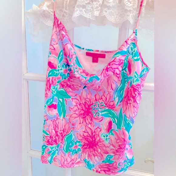 Beautiful Lilly Pulitzer top.NWOT summer sale🎉🎉🎉🎉 - Picture 2 of 4